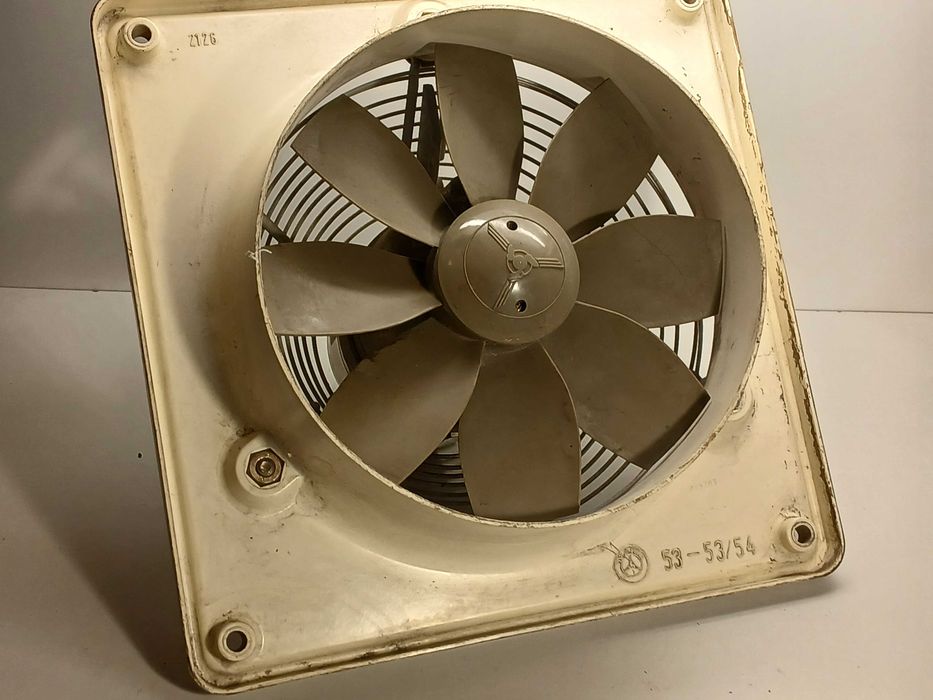Wentylator wyciągowy okienny fi 27 cm trójfazowy dwubiegowy 1700/3100 obr/min 45/450W