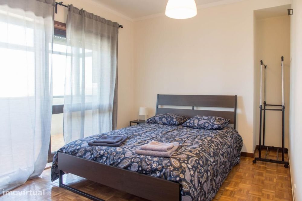 Quarto - localizado em Paranhos Porto