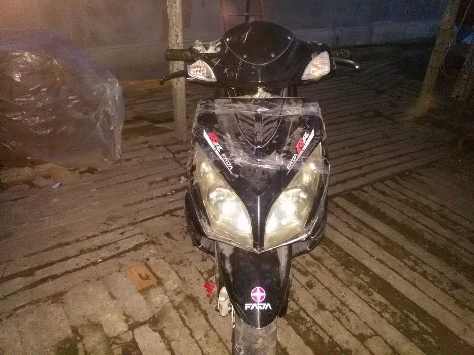 Скутер FADA50QT12.