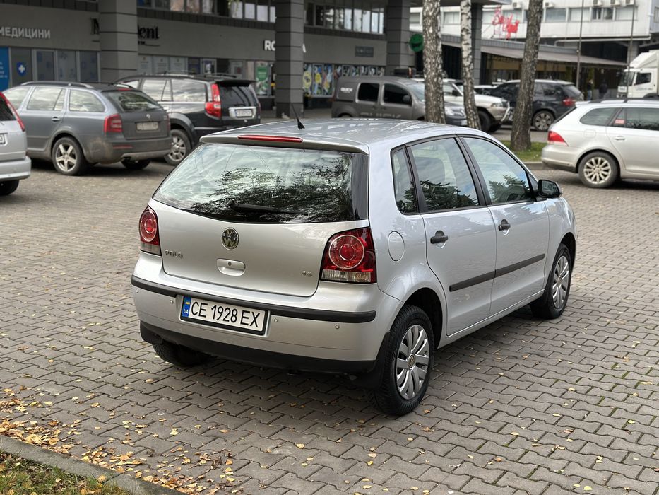продаю VOLKSWAGEN  polo 2008