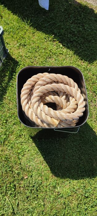 Sprzedam sznur sizalowy 15 metrow fi 30