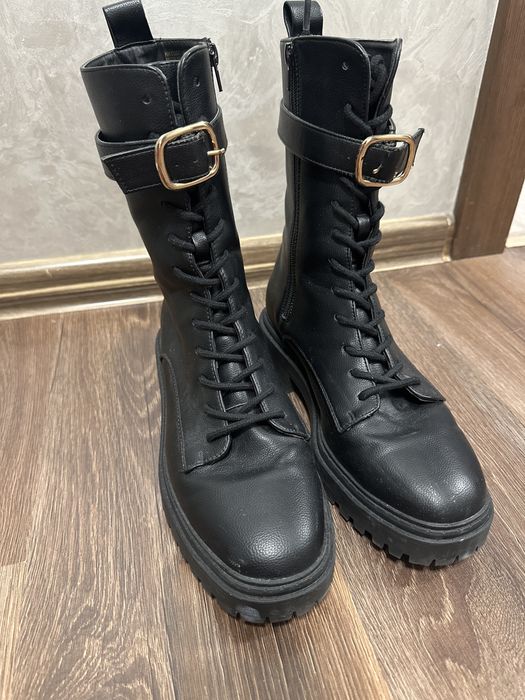 Жіночі чоботи осінь - зима ,стан відмінний