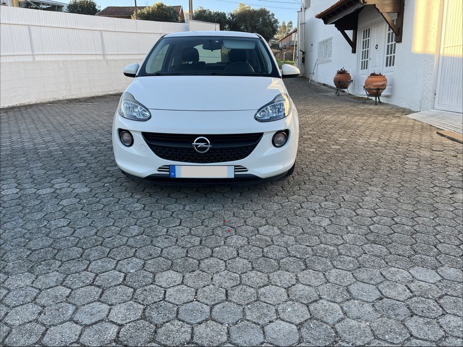 Opel Adam, ano 2014