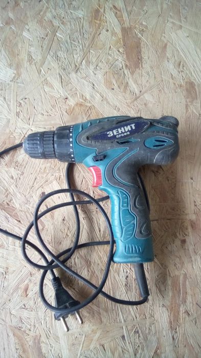 Шуруповёрт на запчасти