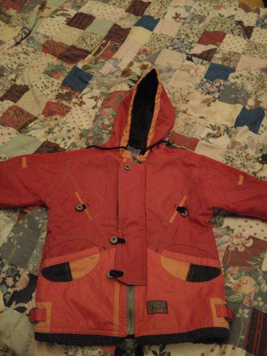 Kurtka wiosenno jesienna 3-4 lata