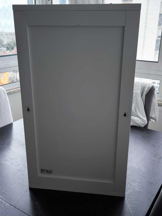 Espelho IKEA SILVERAN 35x64 com moldura e pequena prateleira
