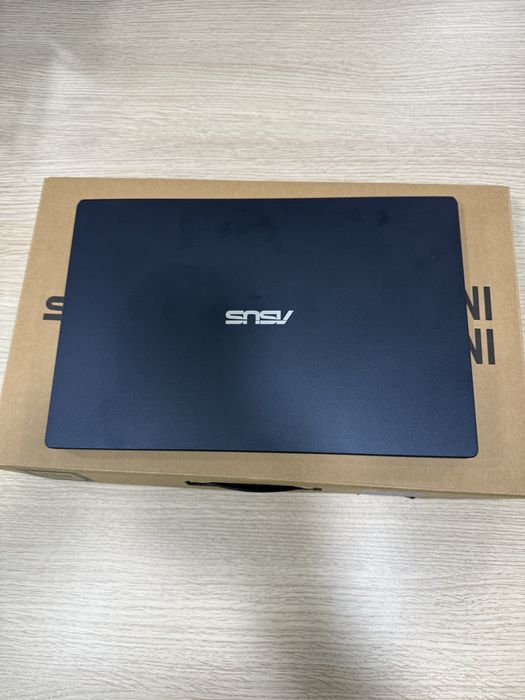 Portátil ASUS Vivobook Go 14