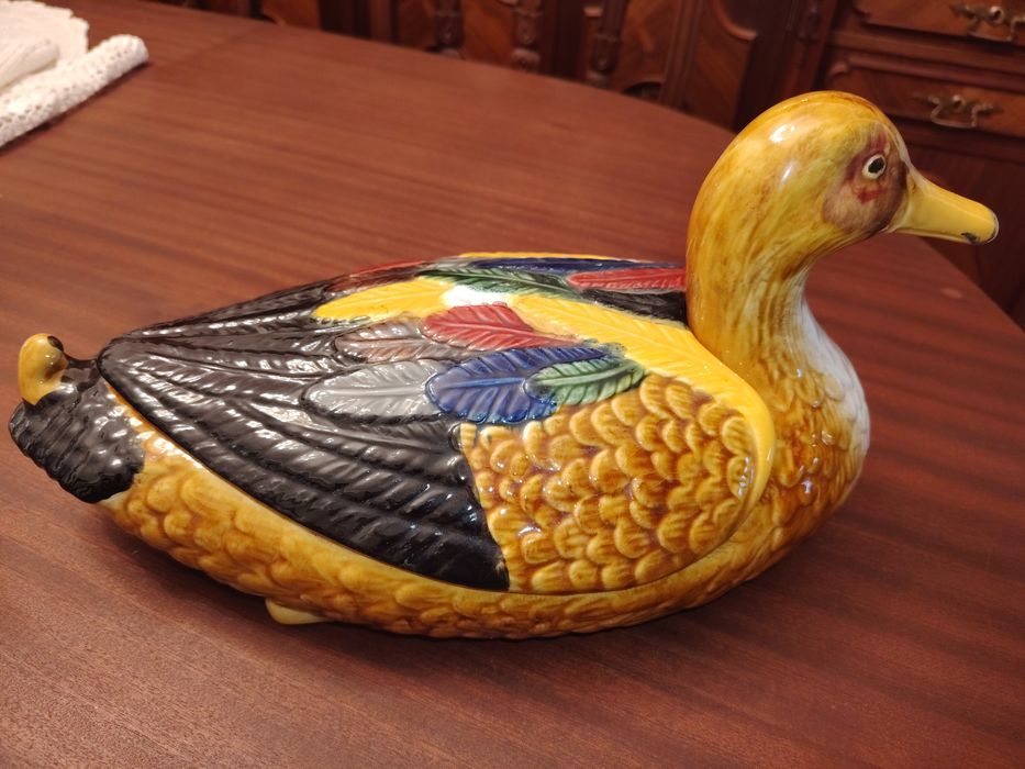 Pato em Faiança Colorida