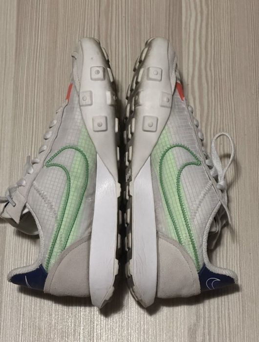 Женские кроссовки Nike