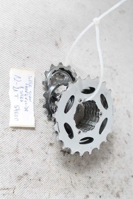 DOBRY STAN kaseta szosowa shimano hyperglide 8s shimano 600 tricolor 12-21t retro kolarzówka db7