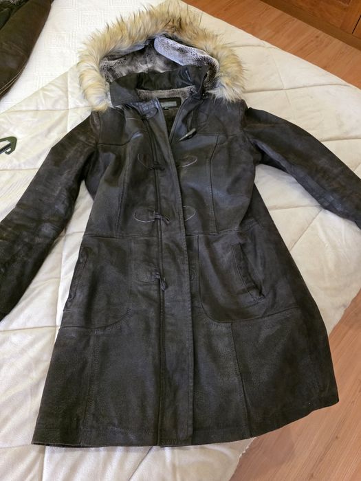 Casaco em pele castanho