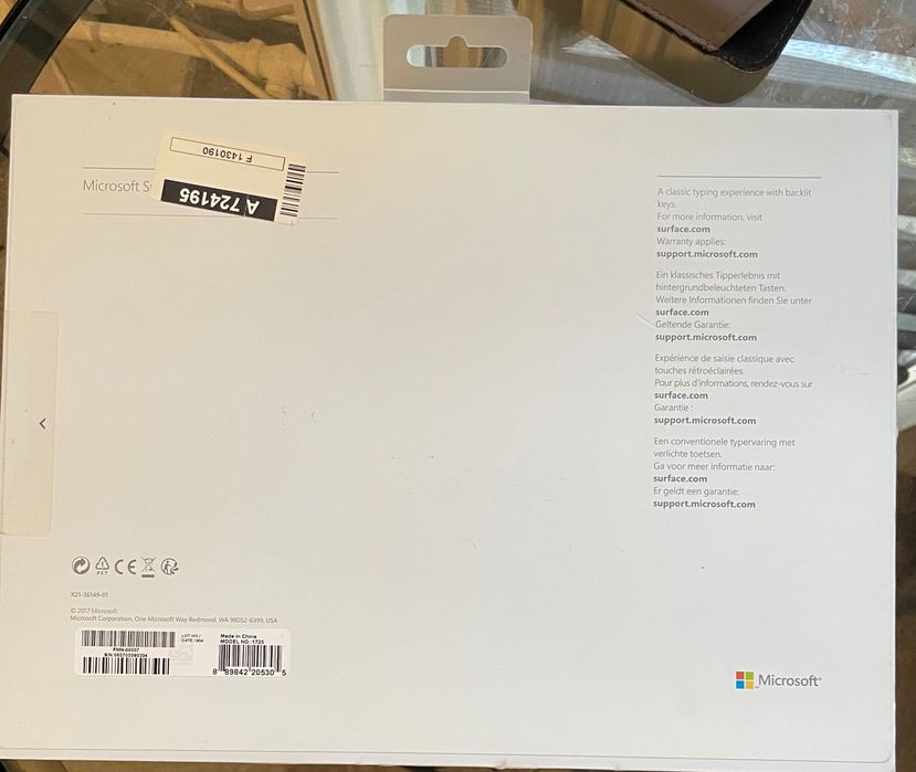 Microsoft Surface Pro Type Cover (M1725) - Keyboard - with trackpad, a