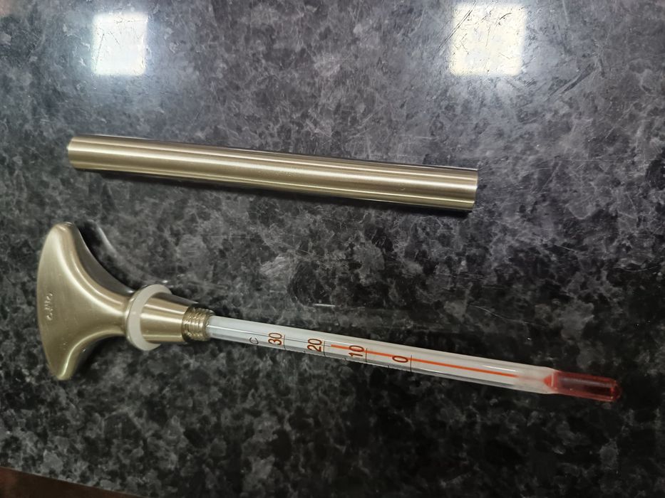 Medidor/termômetro de vinho