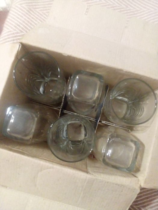 Стаканы стекло 12 штук.