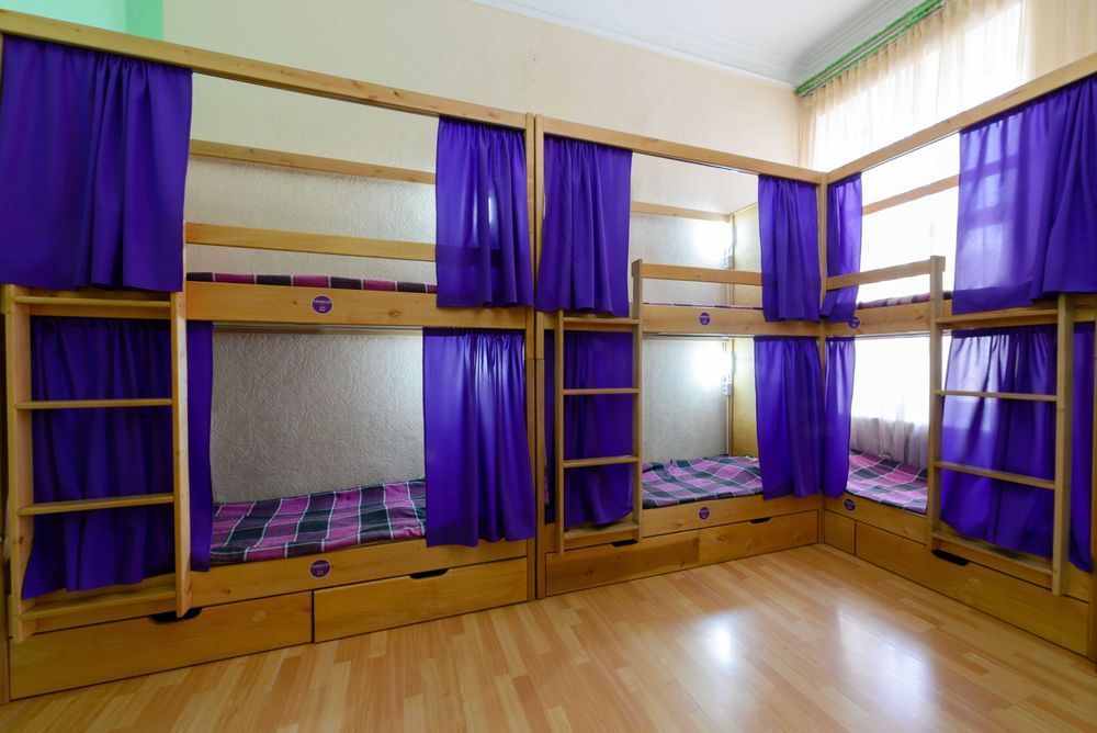 Хостел в Киеве 1500 грн. в месяц и 400 грн. в неделю Очень дешево !