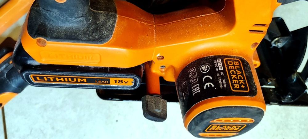 BLACK+DECKER 18V zestaw – pilarka + szlifierka 125mm + 5 aku / 6Ah