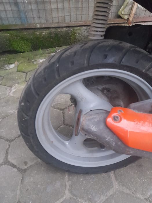 Vende-se mota Aprilia