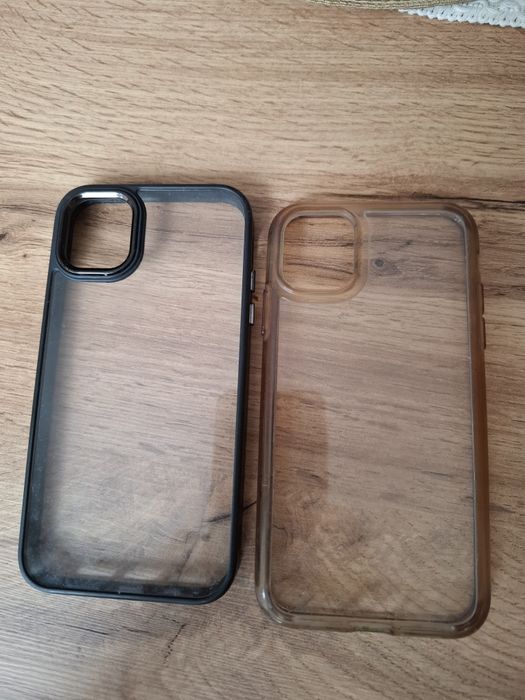 Etui do Iphone 11. Twardy plastik.