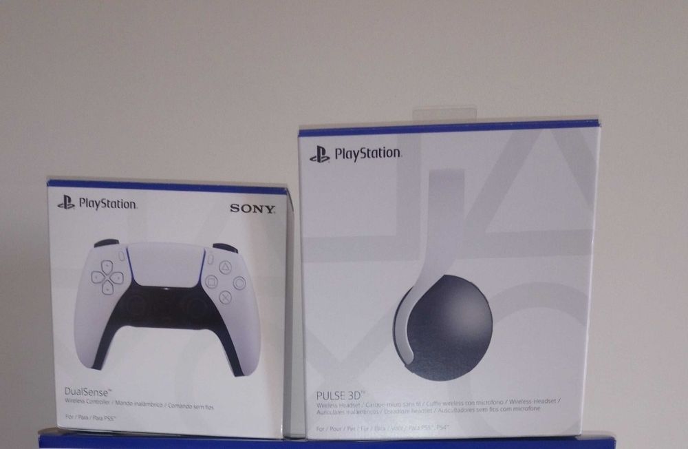 3 Caixas ps5 (phones, comando, PS VR) .