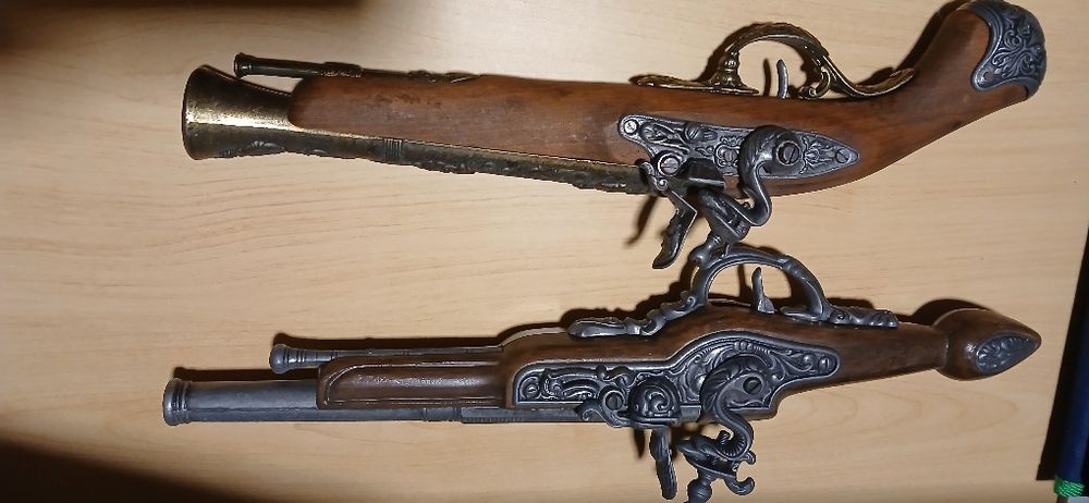 Armas de decoração e de coleção