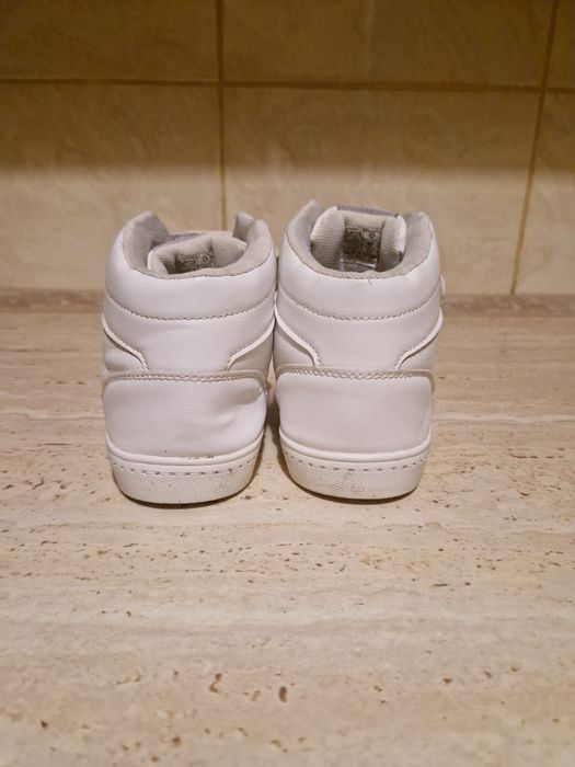 Buty sportowe Friboo r 37