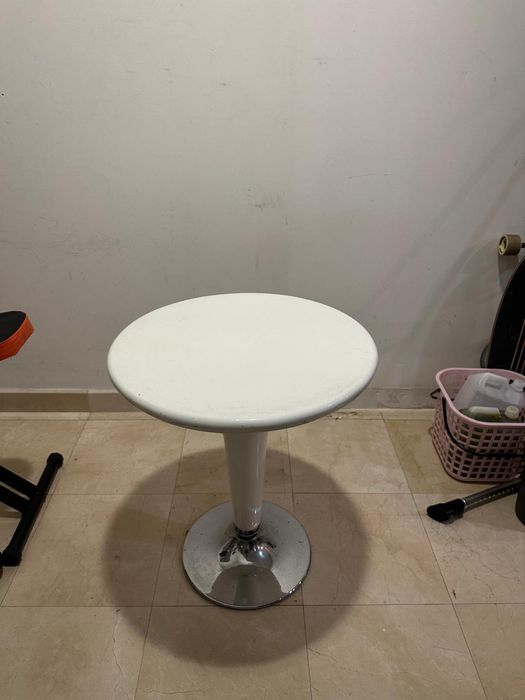 Mesa apoio e/ou bar