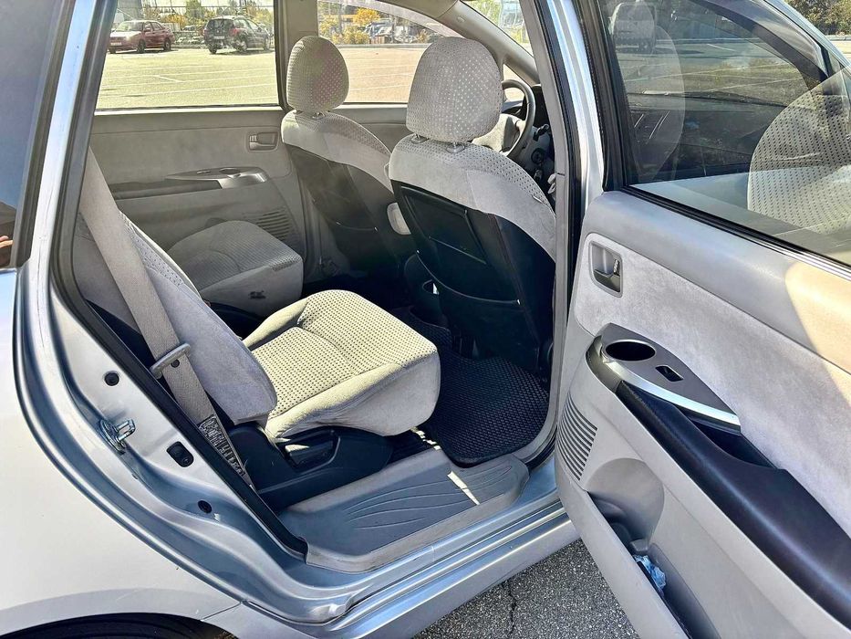 Автомобіль в чудовому технічному стані. Заміна ГРМ. Салон як в літаку, комфортний, чистий. Автомат. Вкладення не Потребує, лише придбати резину.