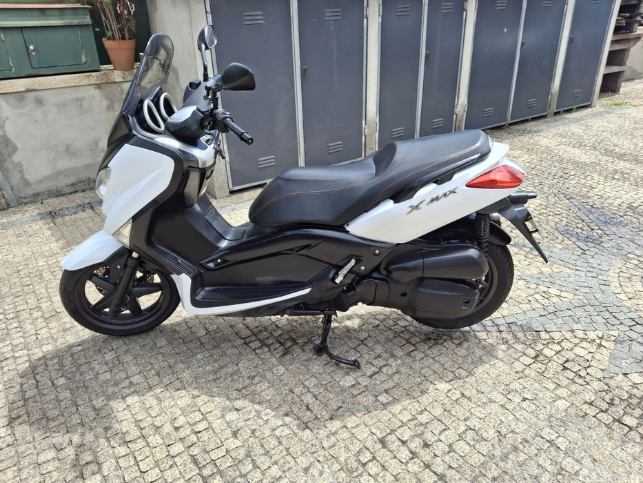 Scooter X-MAX 125