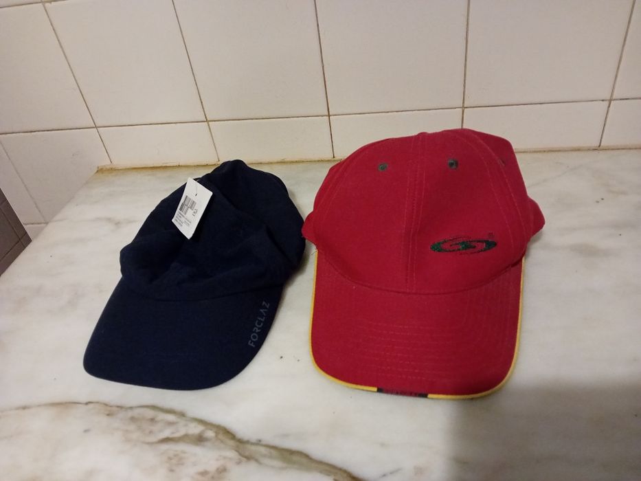 Conjunto de 2 Bonés