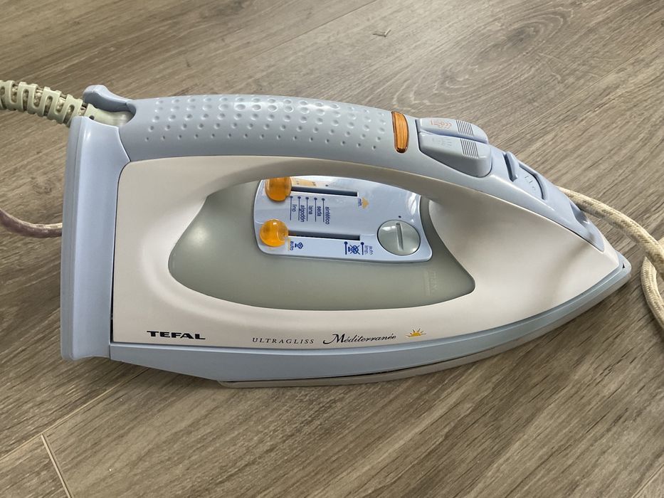 Ferro de passar engomar roupa