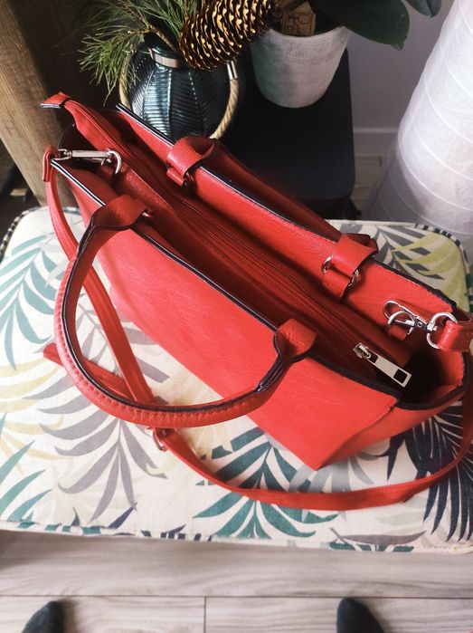 Czerwona torebka