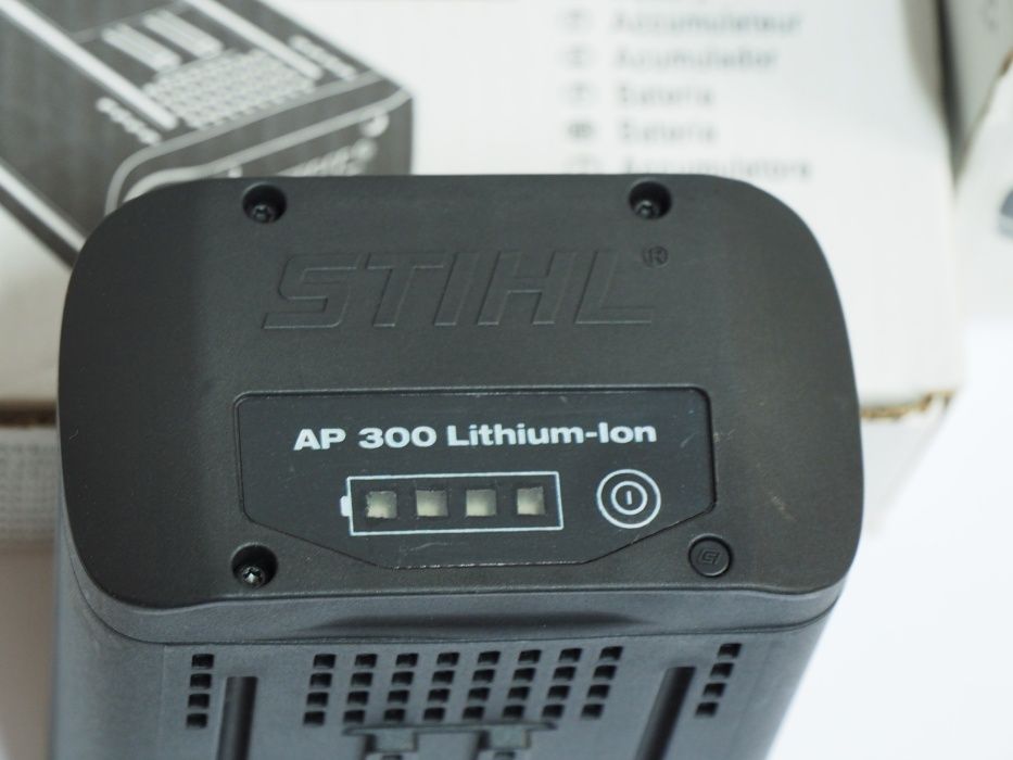 Akumulator STIHL AP 300 bateria pilarka kosa pila kosiarka 36v 6ah