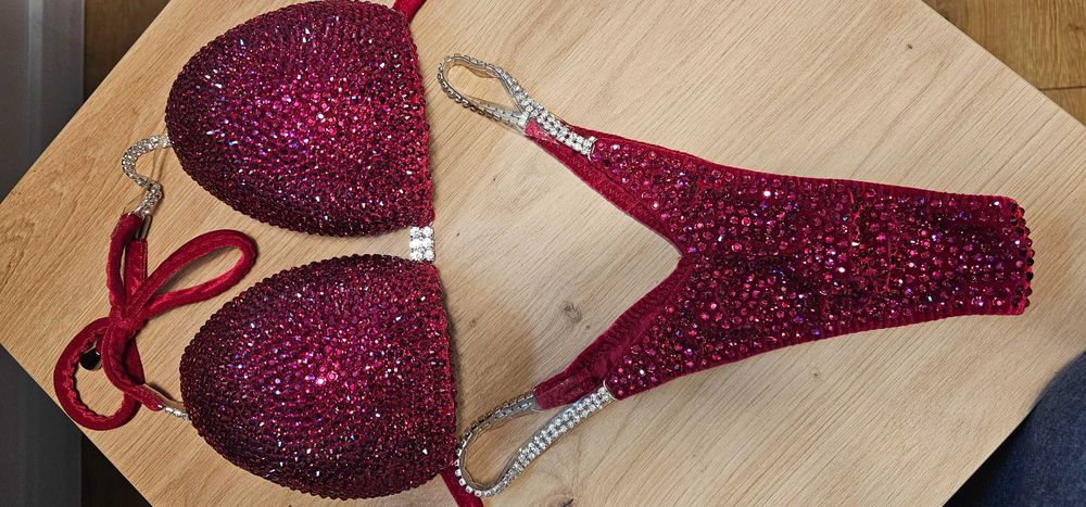 Strój na zawody sylwetkowe kat. Bikini federacja NPC