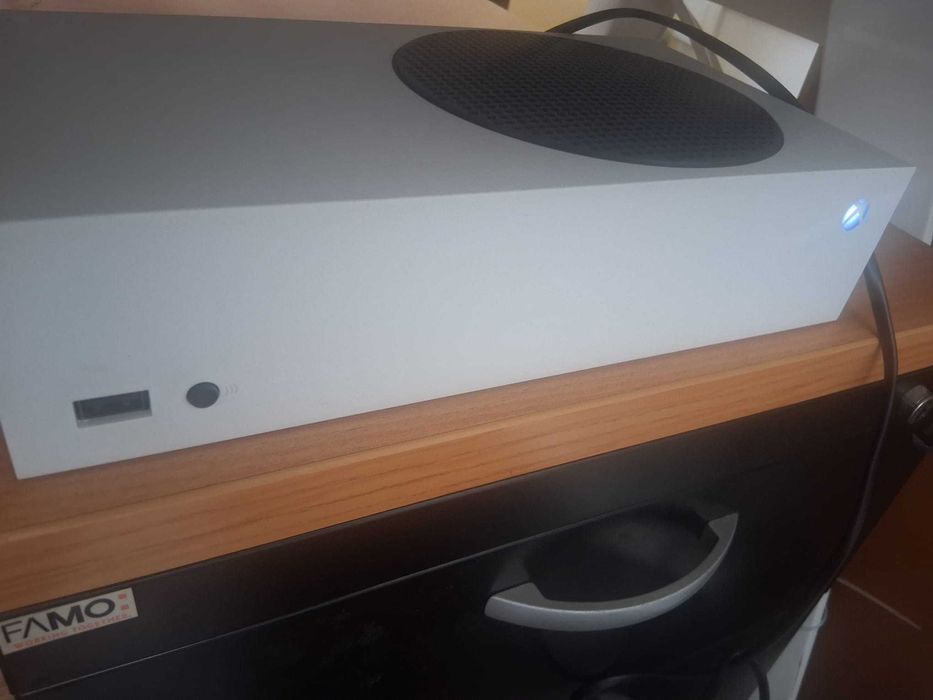 Xbox Series S com baterias
