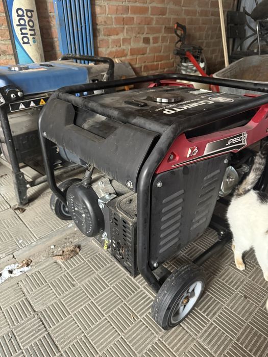 Генератор   бензиновий