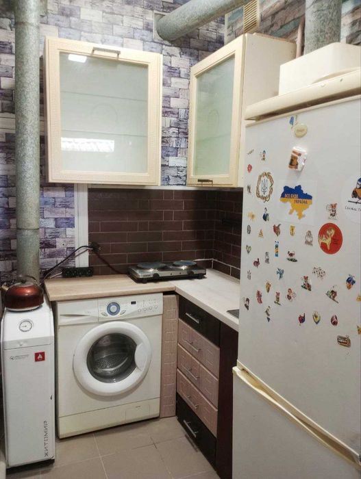 Продам 2 комн. квартиру на Б. Хмельницкого с ремонтом программа