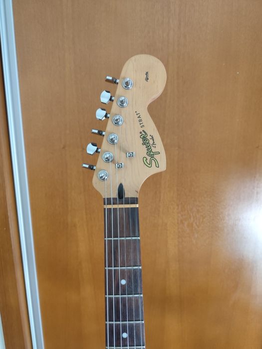 Guitarra Squier Strat