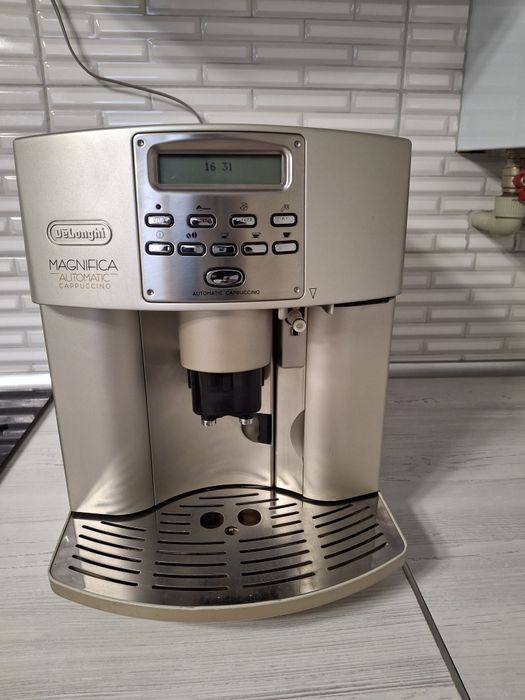 Delonghi magnifica automatic cappuccino кавоварка