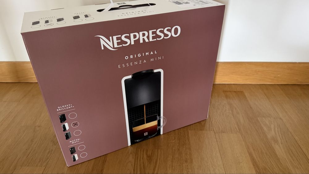 Nespresso essenza mini branca Nova na Caixa com fatura