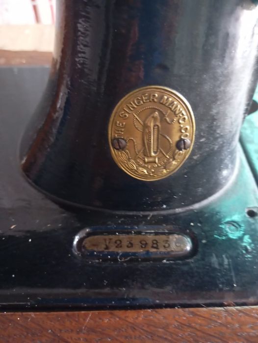 Máquina de costura singer