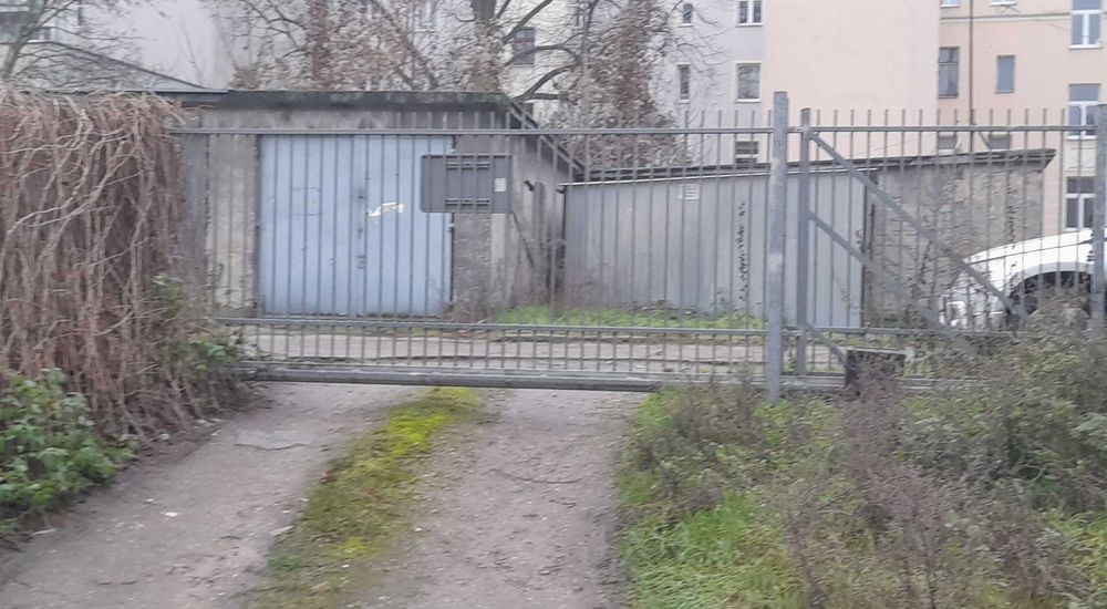 Garaż blaszany wraz z dzierżawą gruntu, Szczecin, Centrum.