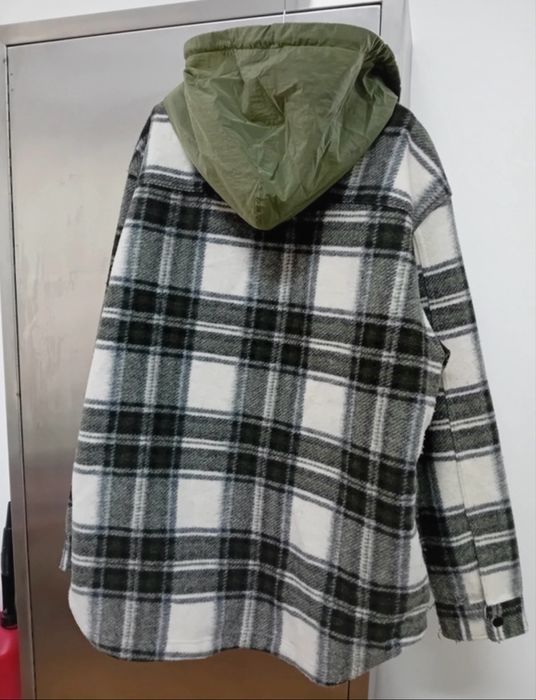 Casaco Camisa com Capucho