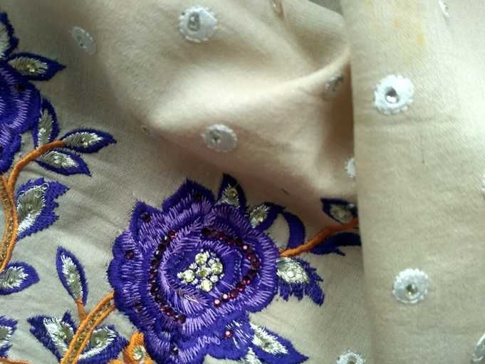 в национальном стиле красивая вышивка шелком на хлопке гирлянда цветы