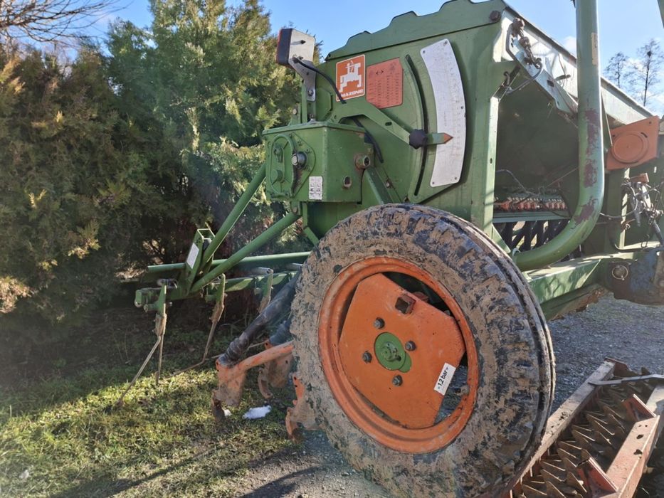 Agregat uprawowo siewny 3m  FROST Amazone D8 Special brona wirowa