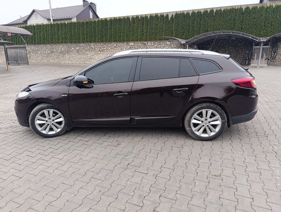 Продам машину renault megane 3