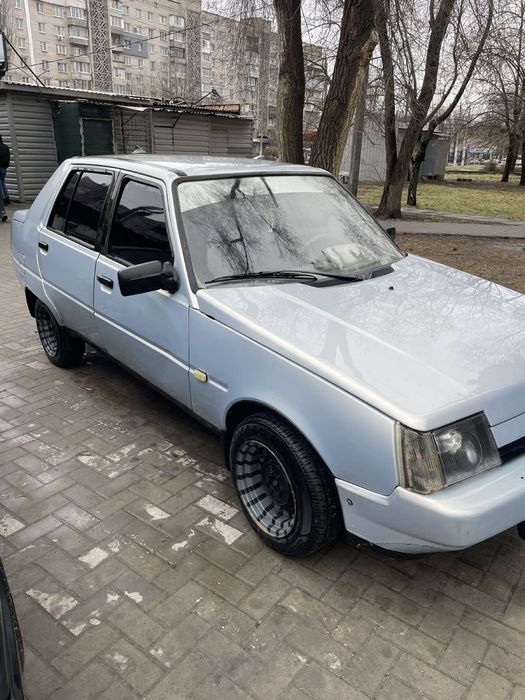 Продам машину славуту