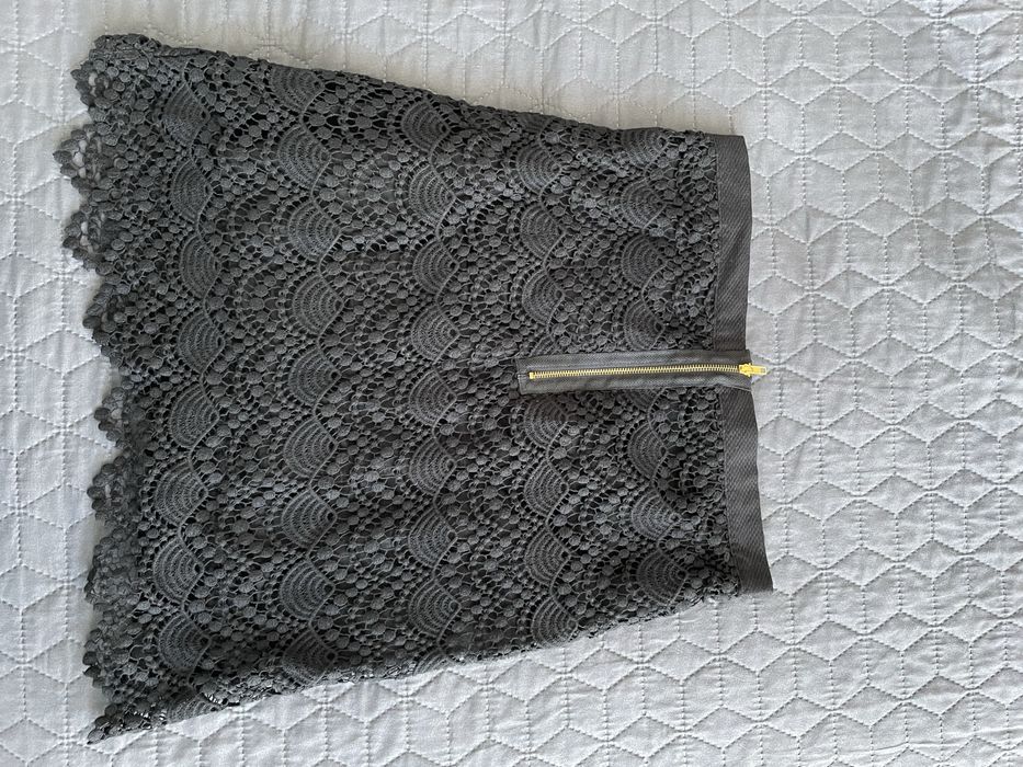 Czarna koronkowa spódnica Mango Suit EUR S