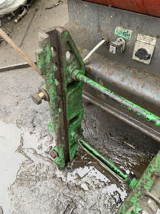 Konsola zaczepu john deere mf