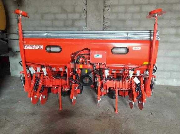 Siew kukurydzy, uprawa ziemi, wywożenie gnojowicy oraz inne