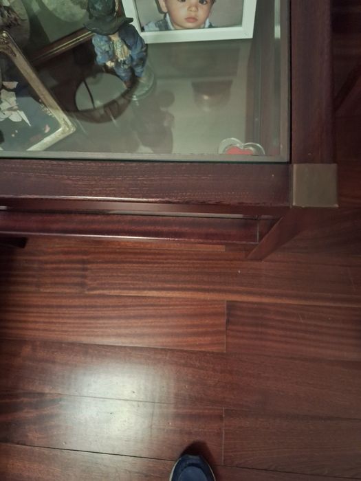 Mesa de apoio ou para quarto